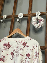 Load image into Gallery viewer, the vintage berry floral set
